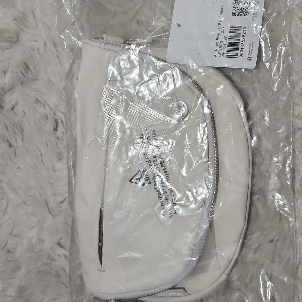 Lululemon NWT All Night Festival Bag 2L *MICRO